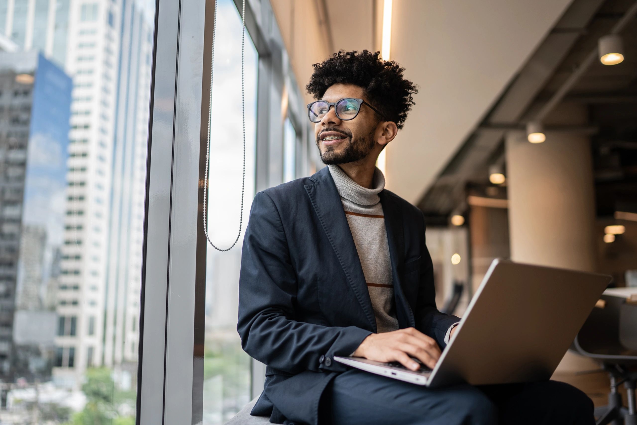 Cloud engineer working in a modern office